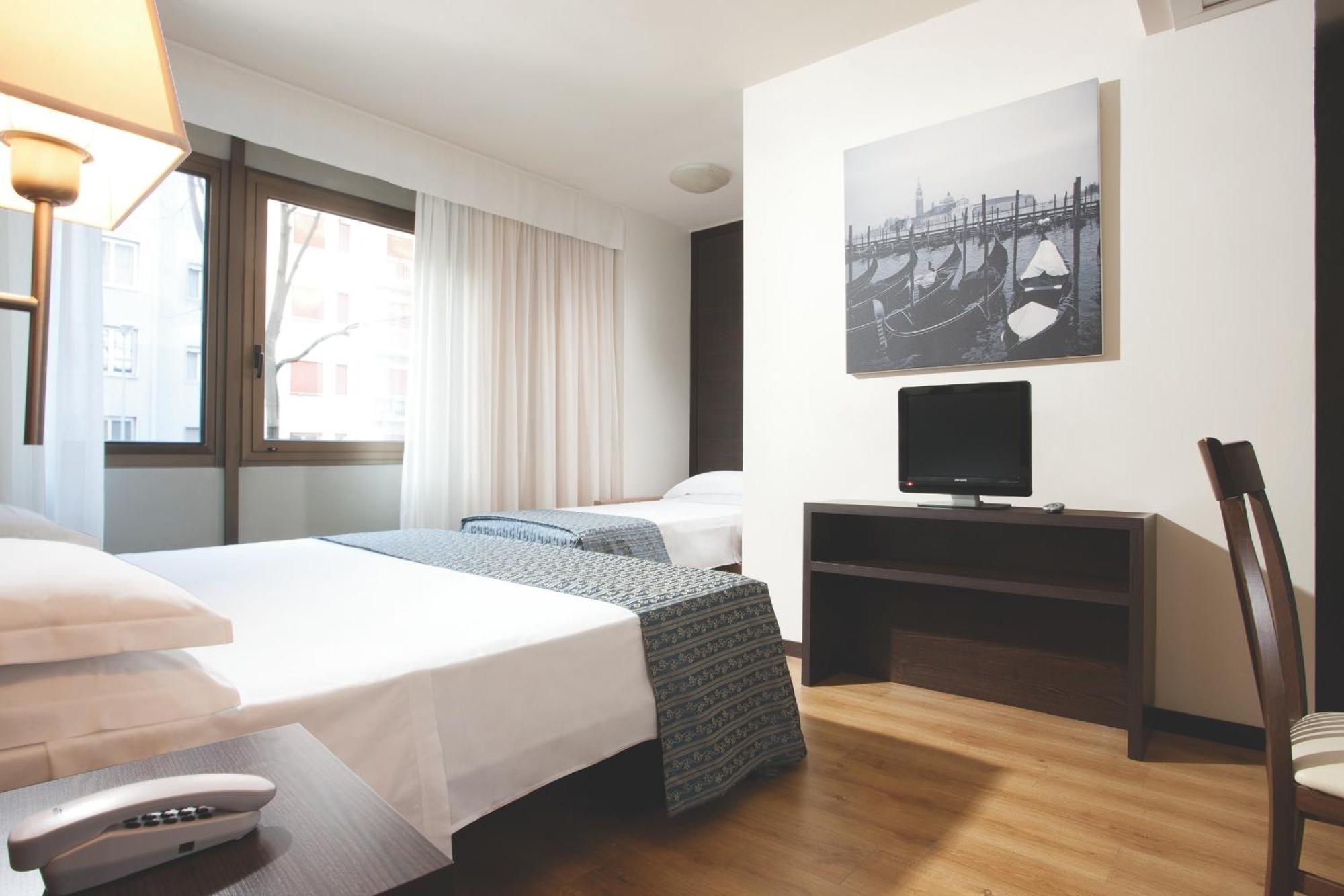 ควอลิตี้โฮเต็ล เดลฟีโน เวเนเซีย เมสเตร Hotel ภายนอก รูปภาพ